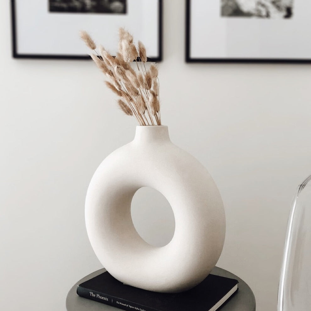 Nordic Vase Circular Hollow Ceramic Donuts